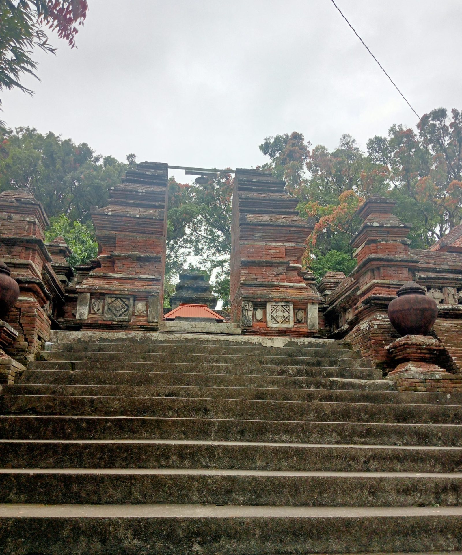 Read more about the article Makam Raja-Raja Imogiri: Jejak Sejarah Mataram Islam di Perbukitan Wukirsari